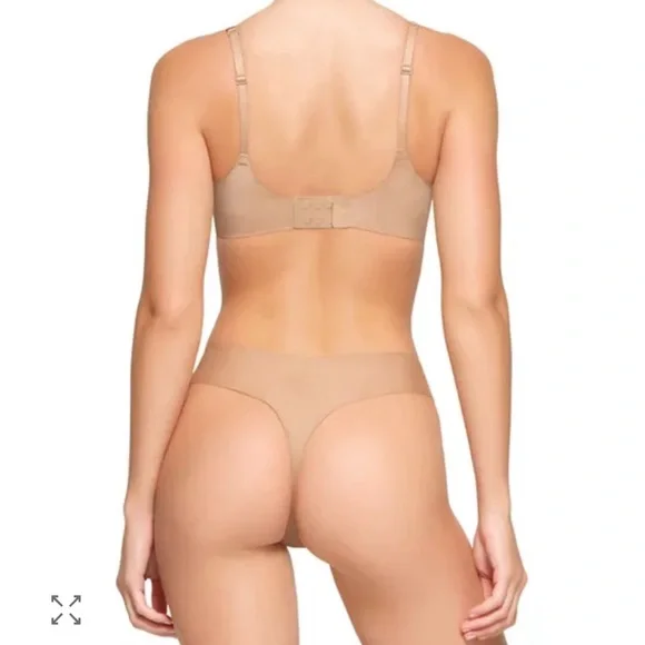 Skims Ultimate Push-up Plunge Bra brand new with tags size 34C in color Clay - Picture 3 of 9